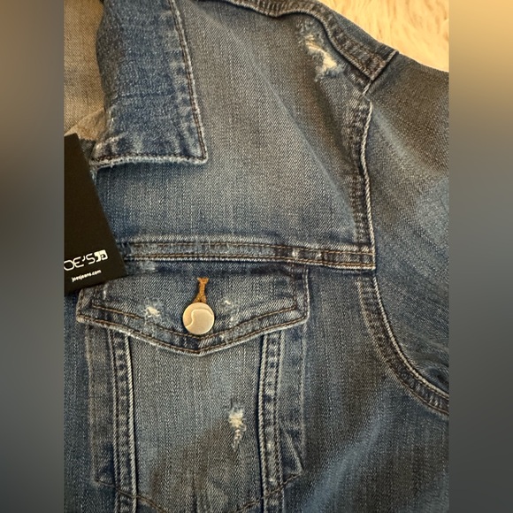 Joe's Jeans Whitney Distressed Cutoff Raw Hem Jean Jacket NWT size Large - Picture 9 of 16